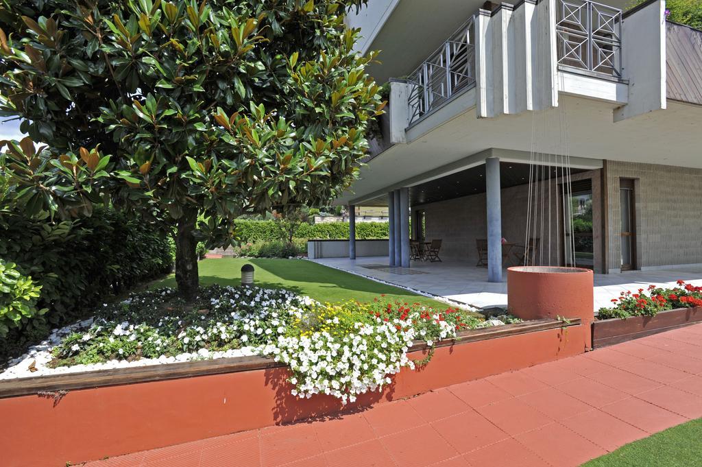 The Flower Garden Scanzorosciate Luaran gambar